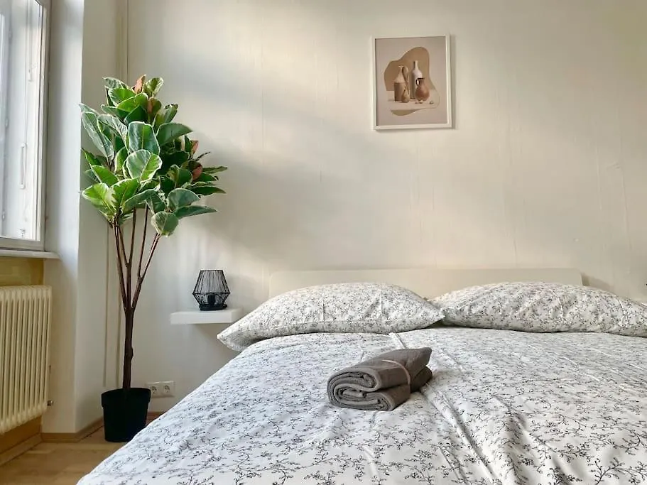 110 M2 Sunny & Central Apartment 비엔나